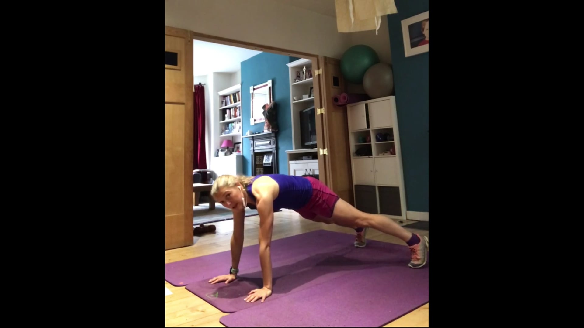Mel's 35 minute hip workout