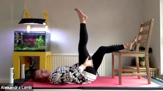 Day 9 - Hips - move and strengthen