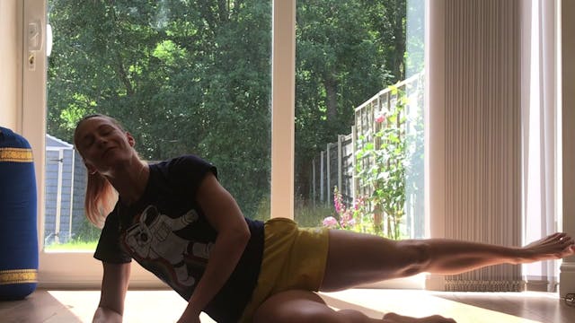 Alexandra’s 15 minute stretch, expand...