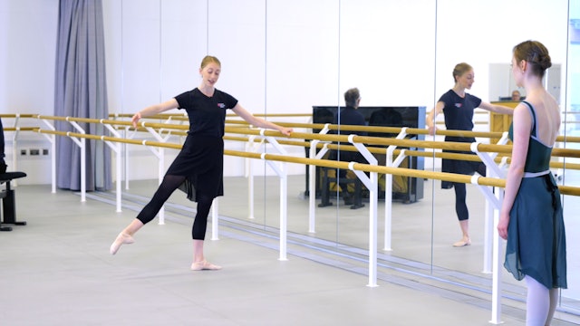 Ballet with Kate Hartley-Stevens: Barre | 1 (Improver) 