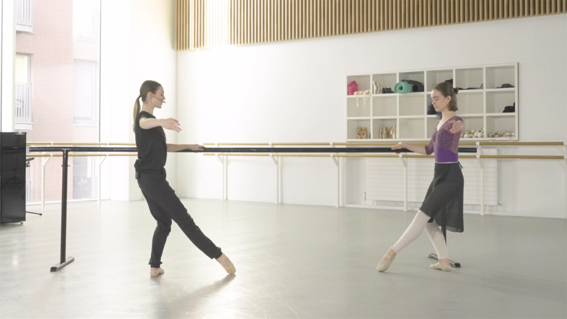 Ballet with Nicky Henshall | Pelvic Placement (Beginner)