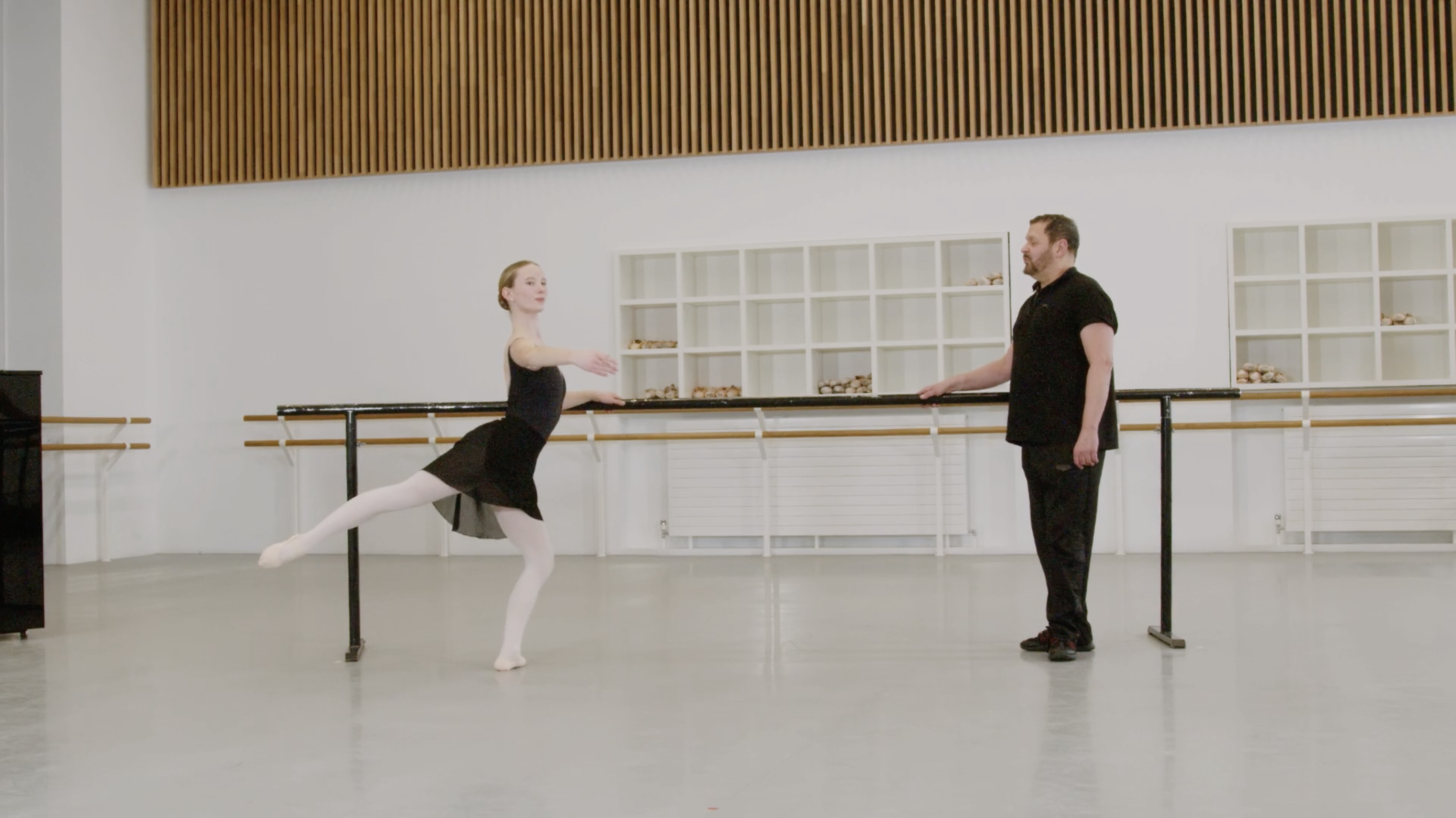 Ballet Technique Tips with Renato Paroni | Battement Fondu