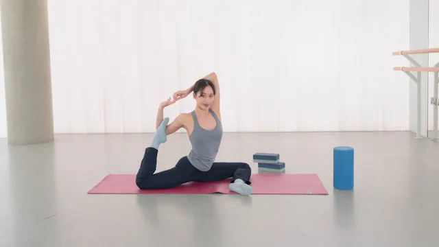 Ballet Stretch with Ashley Coupal | I...