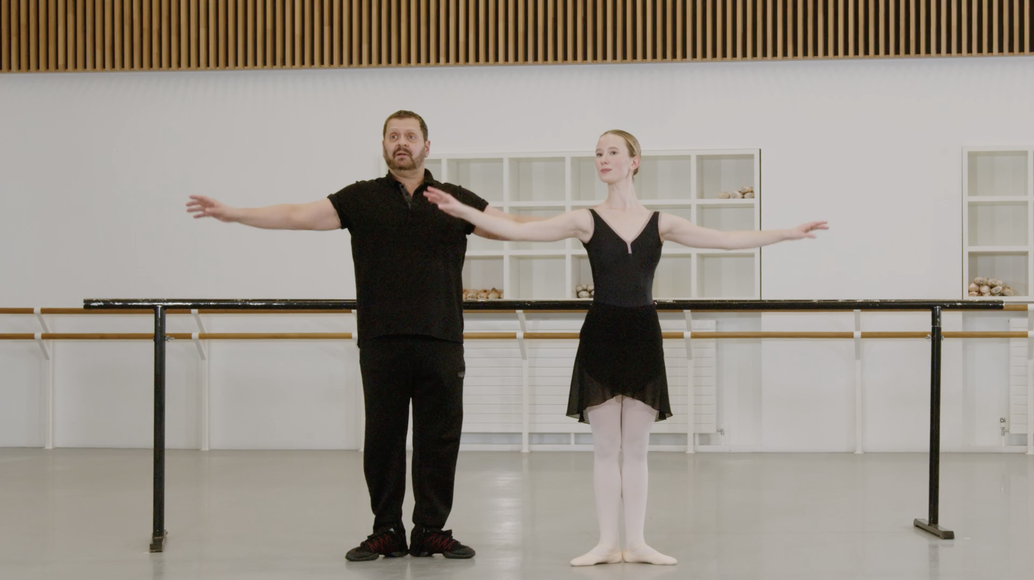 Ballet Technique Tips with Renato Paroni | Port de Bras