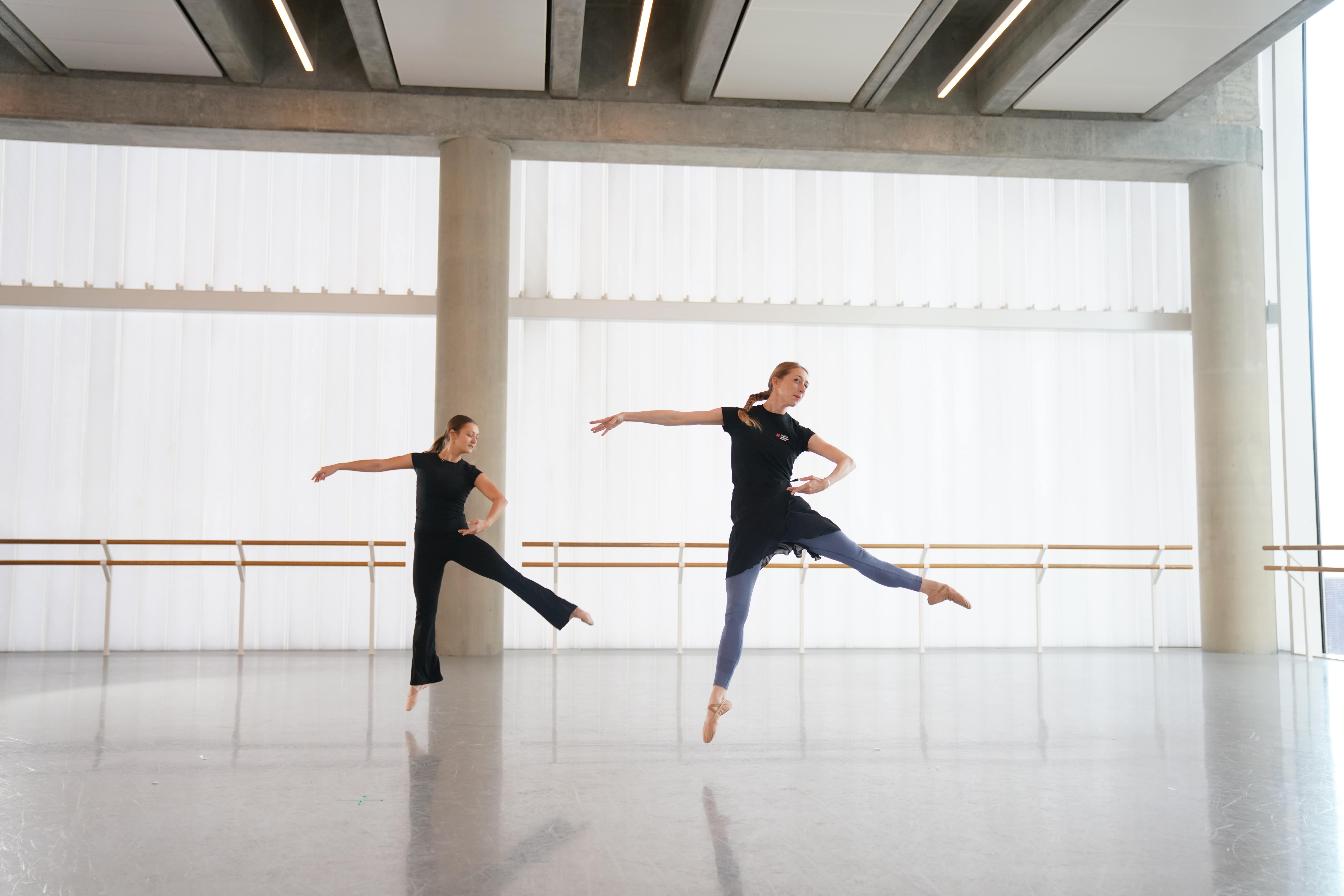 Ballet Vocab | Glissade assemblé