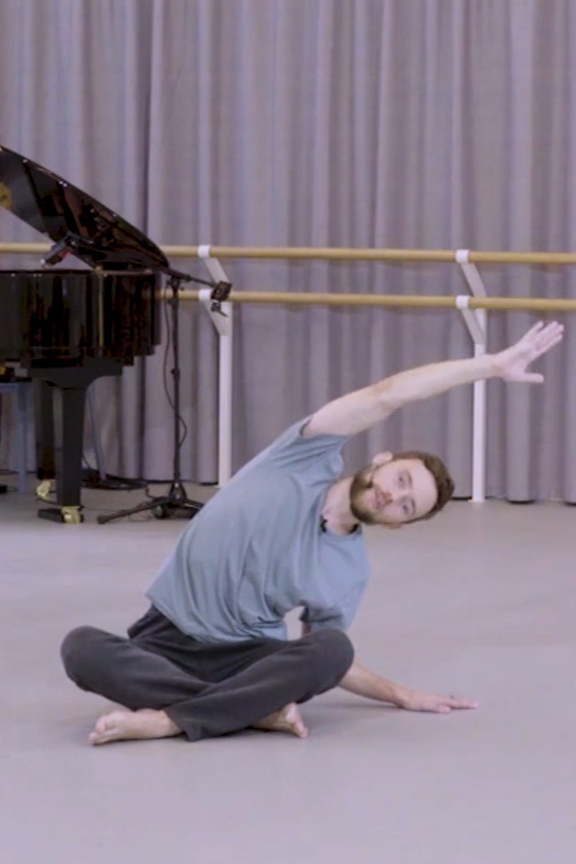 Contemporary with James Muller | 7