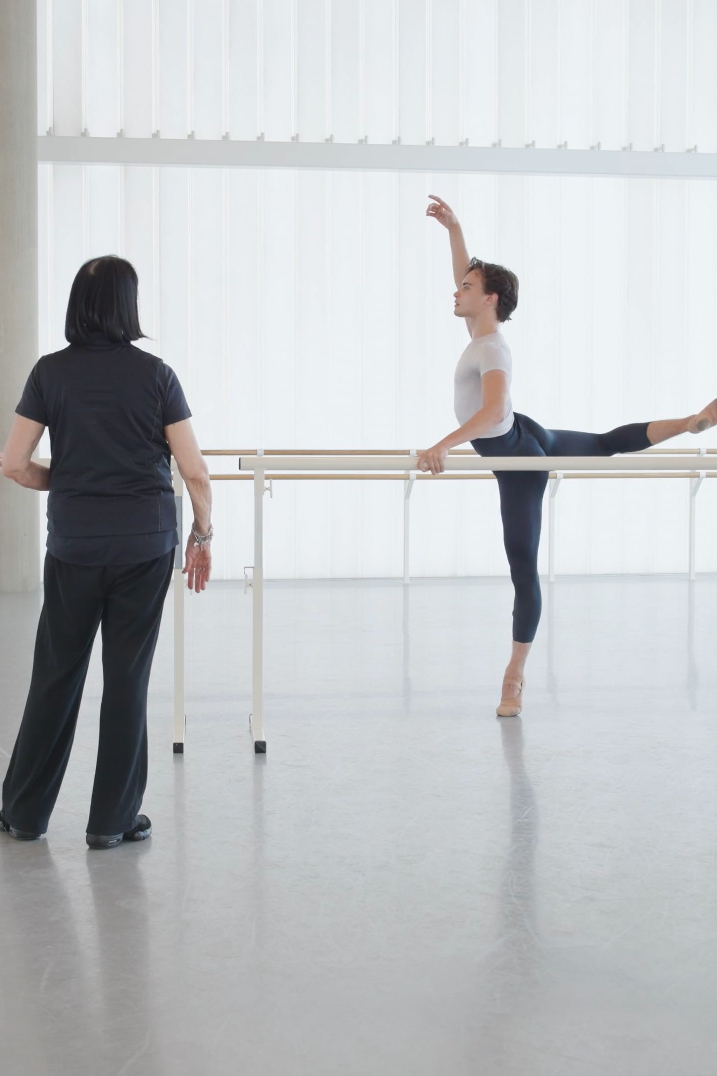 Professional Ballet Masterclass with Loipa Araújo