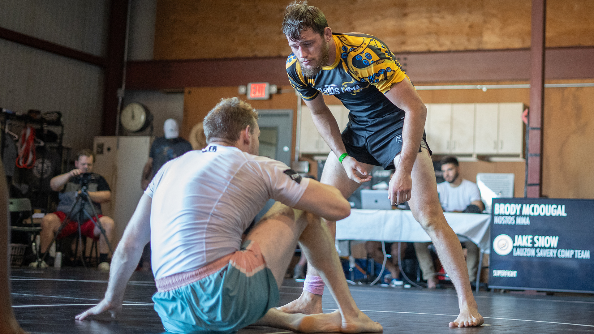 Jake Snow vs Brody McDougal