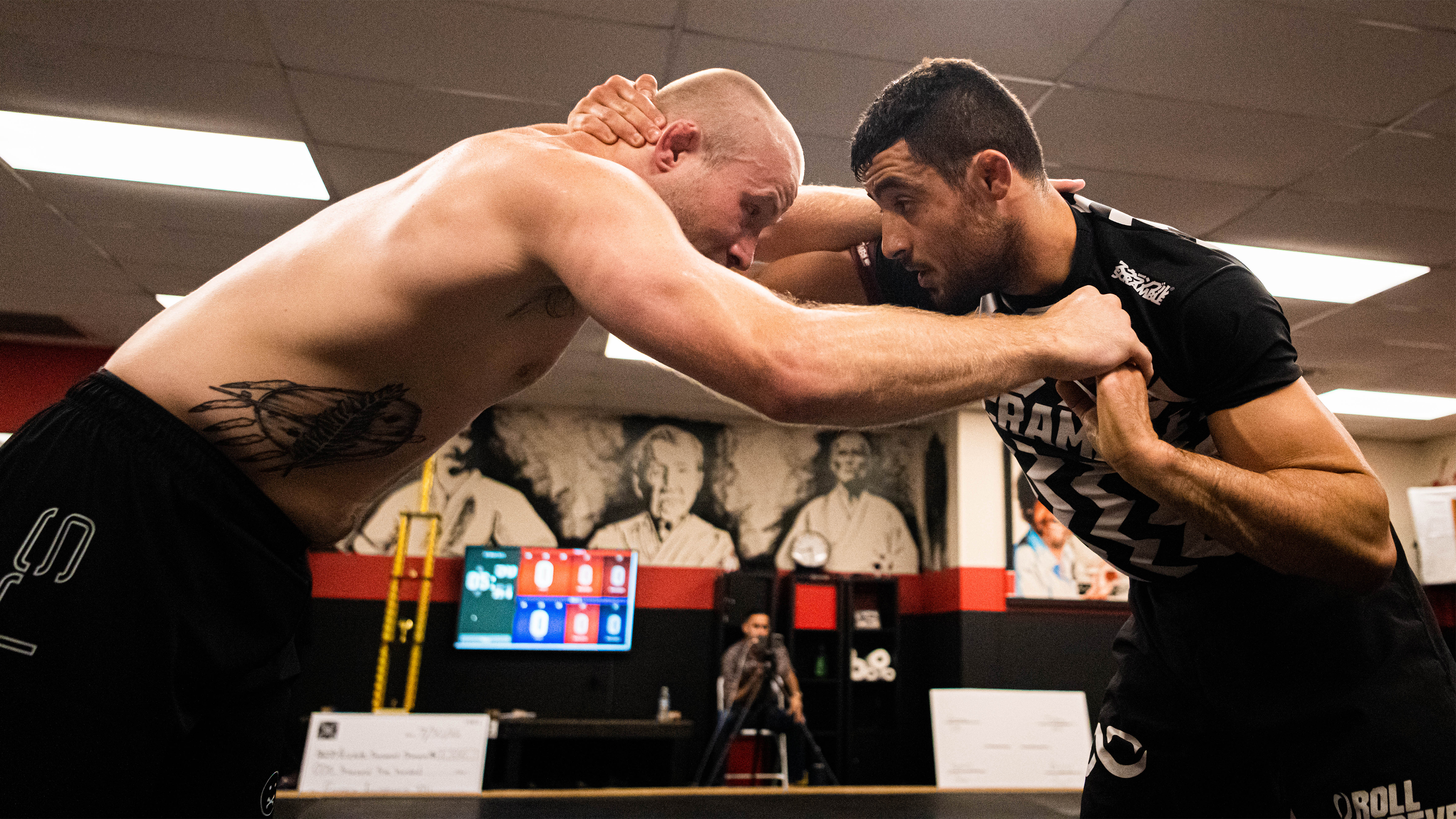 Oliver Taza vs Hunter Colvin