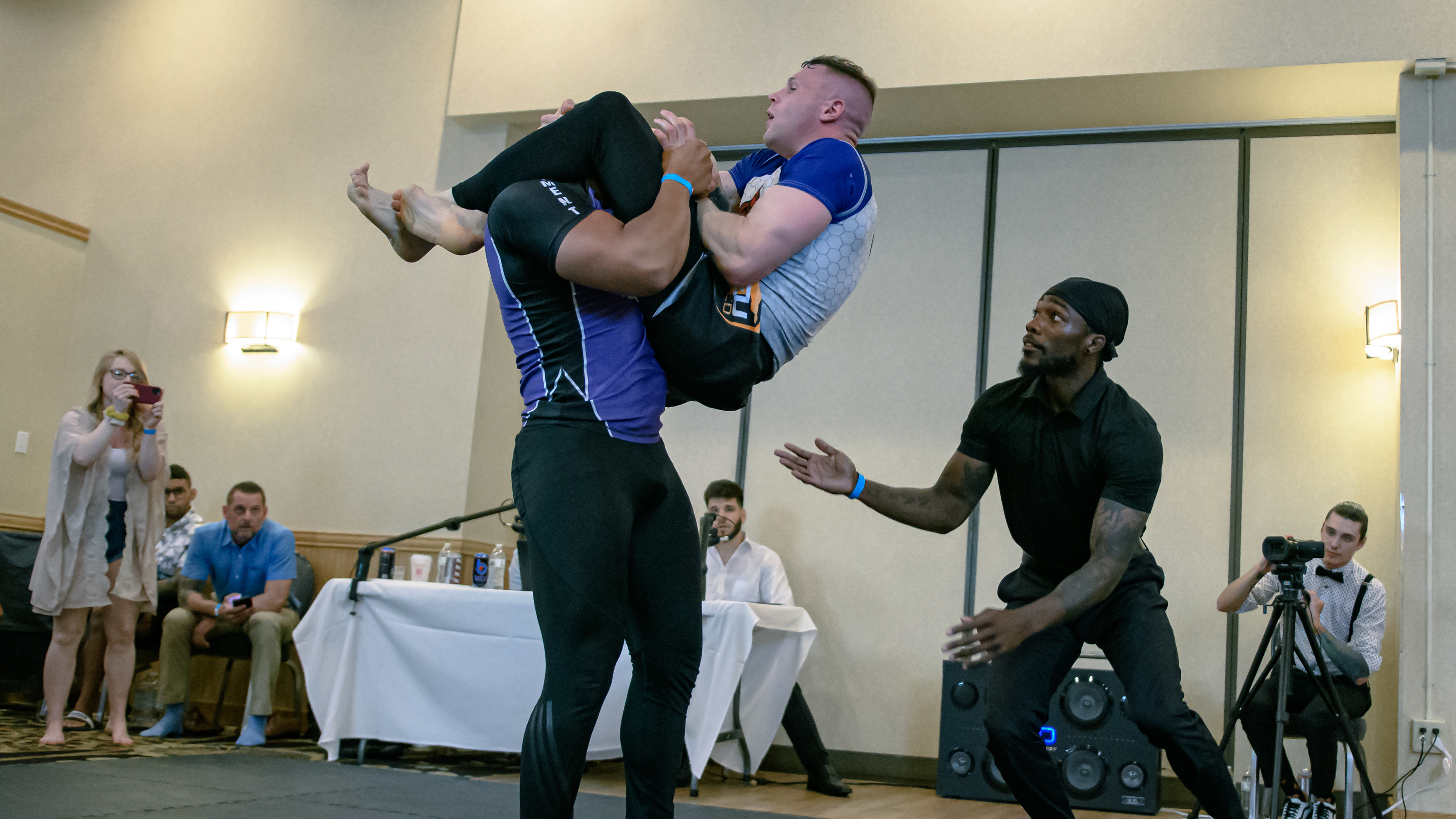 Javier Rosa vs Ryan Gilligan