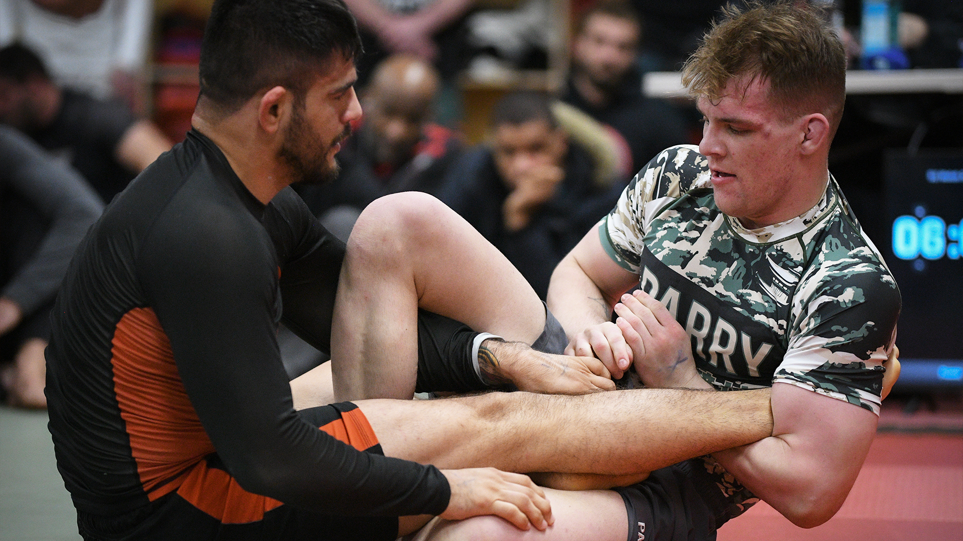 Max Hanson vs Johnny Tama