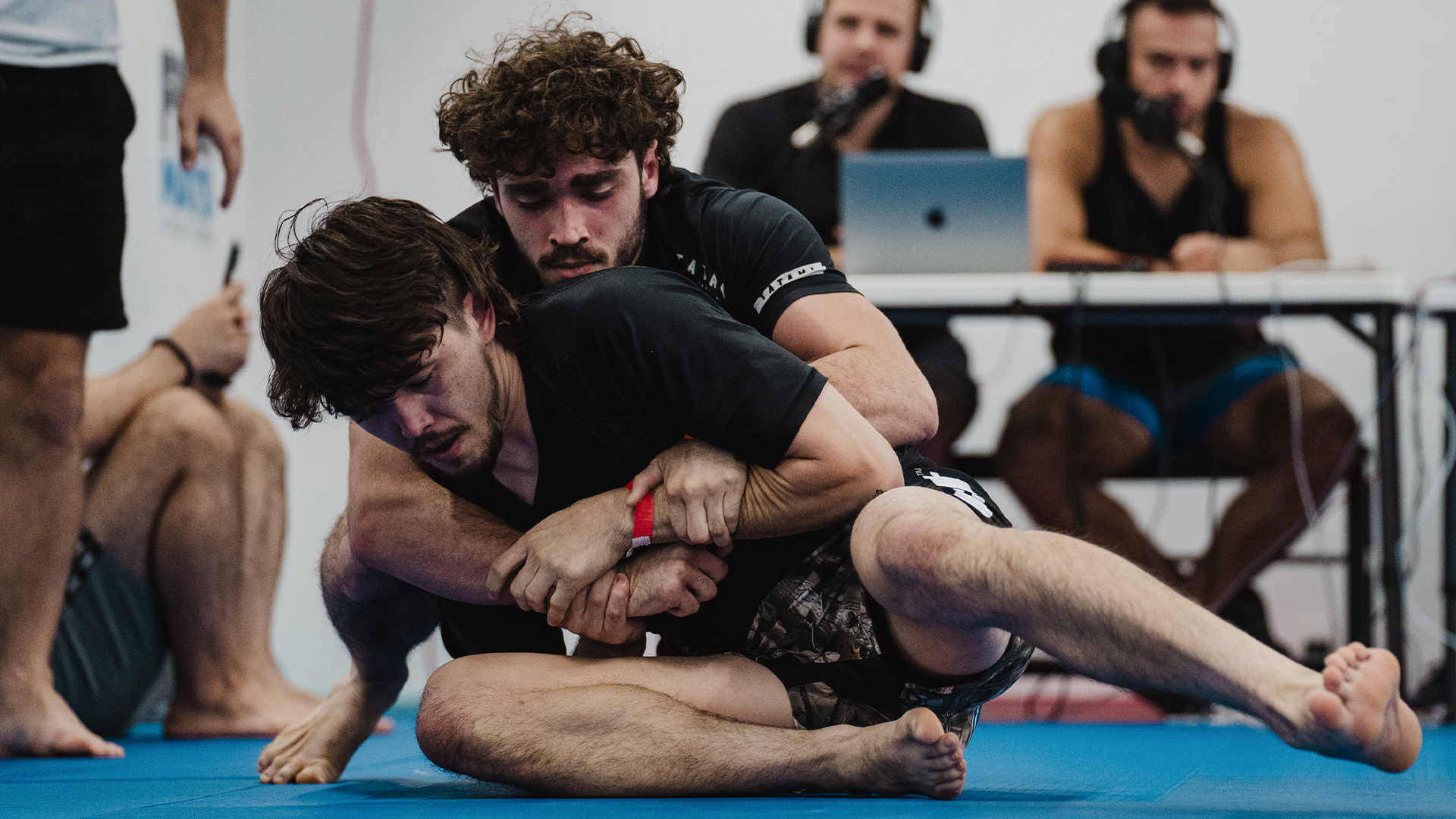 Noah Eledge vs Roger Santos