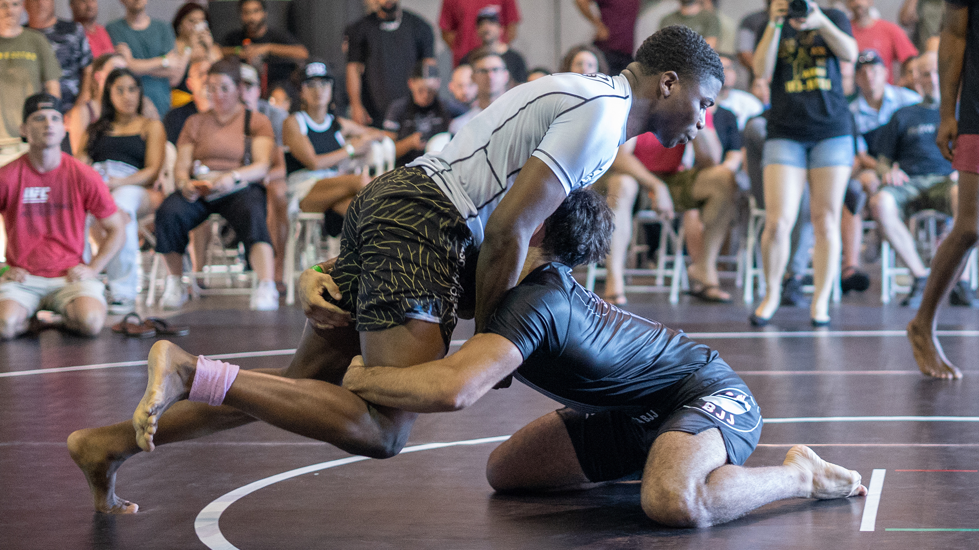 Ryan Geneus vs Daniel De Almeida