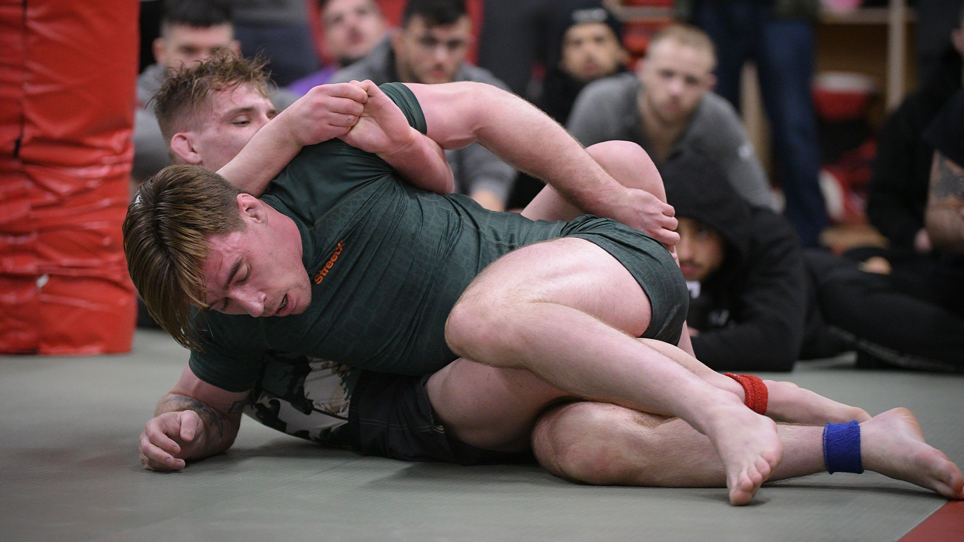 Max Hanson vs Jeremy Skinner