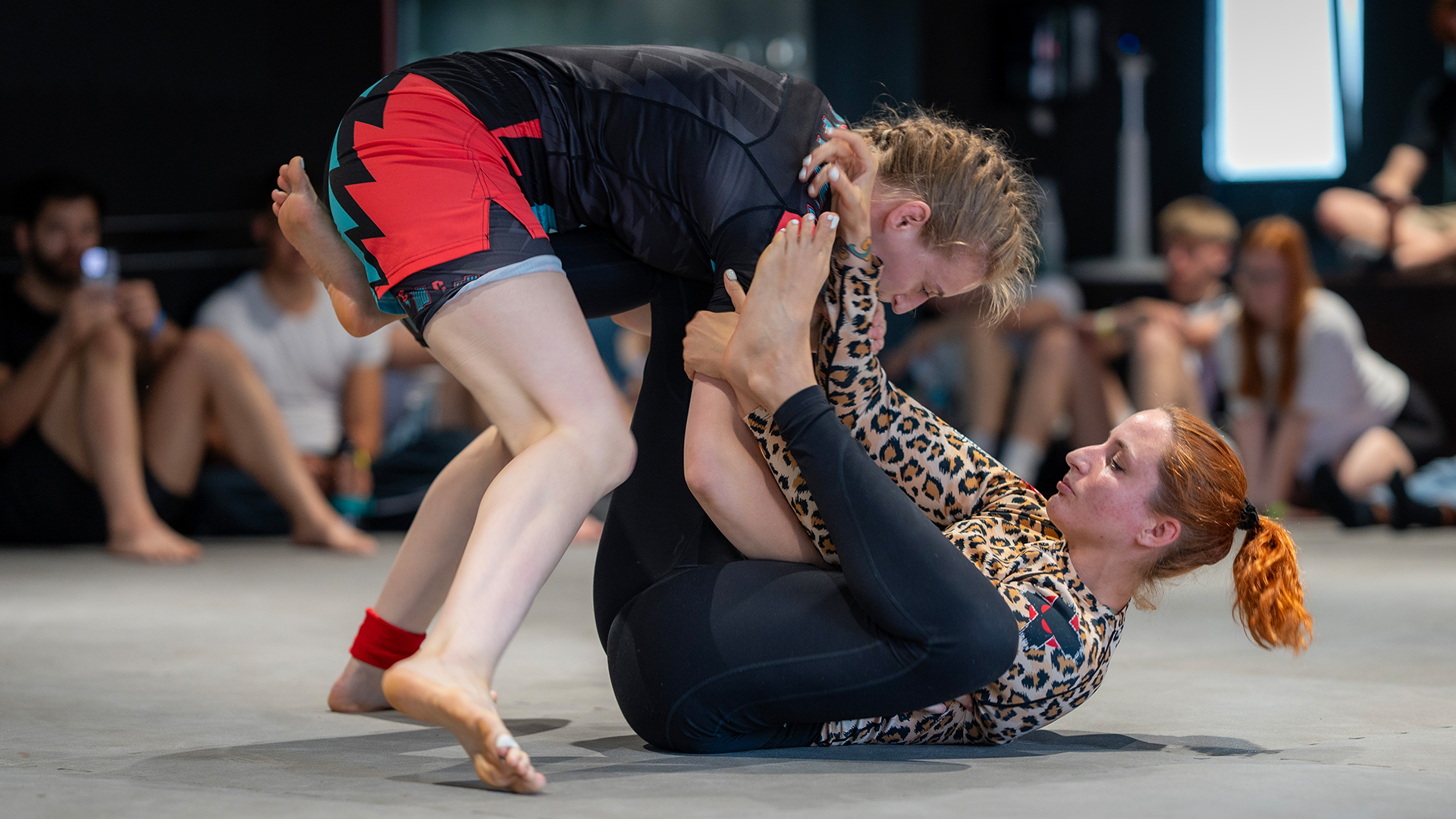 Lili Racz vs Sandra Triebel