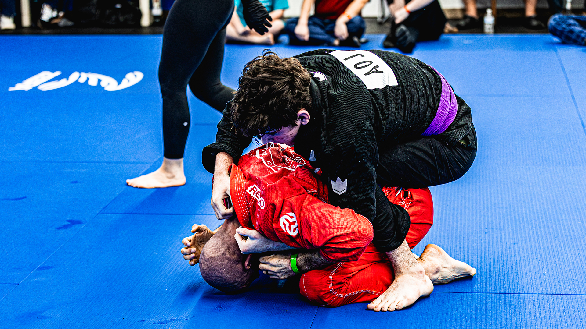 Michael Hodgin vs Dominic Manno