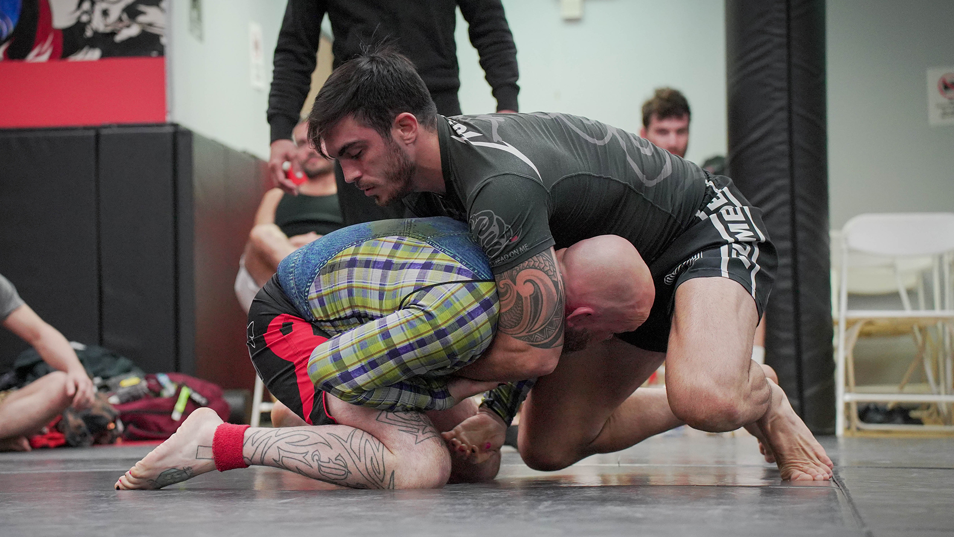 Ramiro Leon vs Joseph Carroll