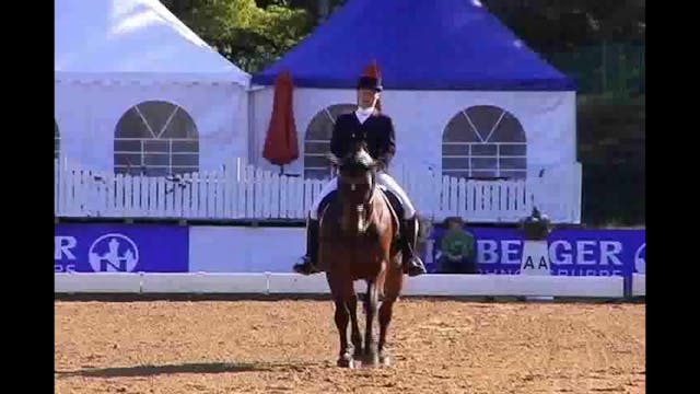 Uwe Mechlem judging S/Advanced Class