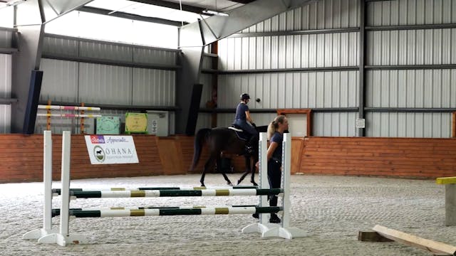 Warm-up Over a Vertical and Oxer | Ka...