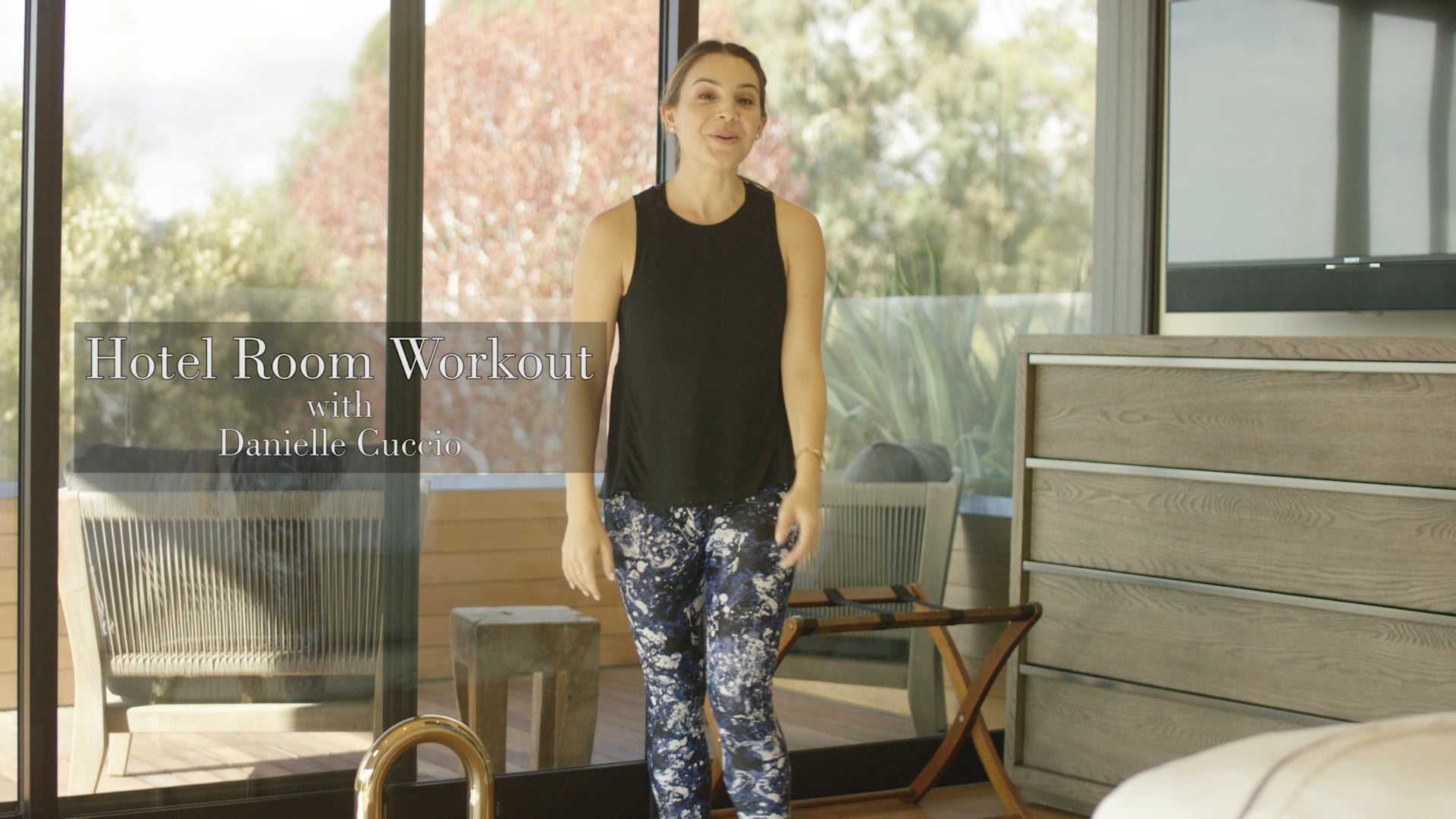 Inside outside Anywhere Yoga in under 10 minutes using the Ubarre. 