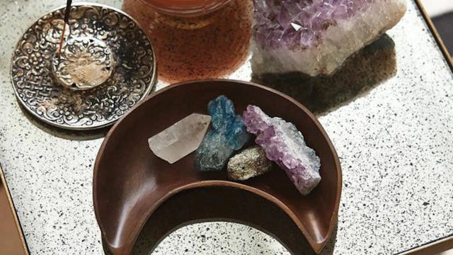 Day 20 - Create an Altar