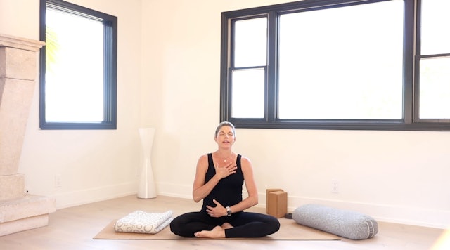 Labor Day Glow: Third Trimester Prenatal Yoga Series with Andrea Bogart