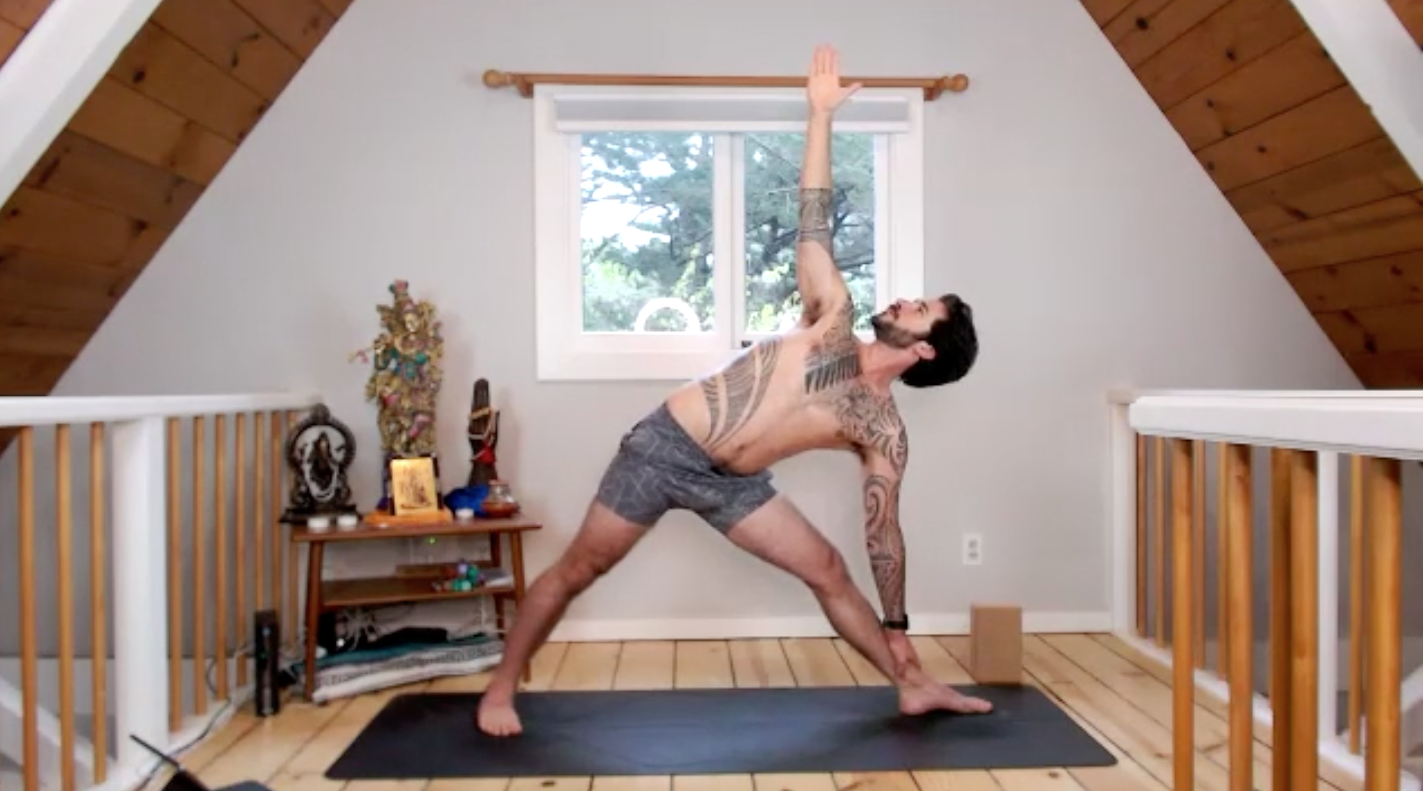 Sunday Bhakti Flow with Peter Walters (LIVE)