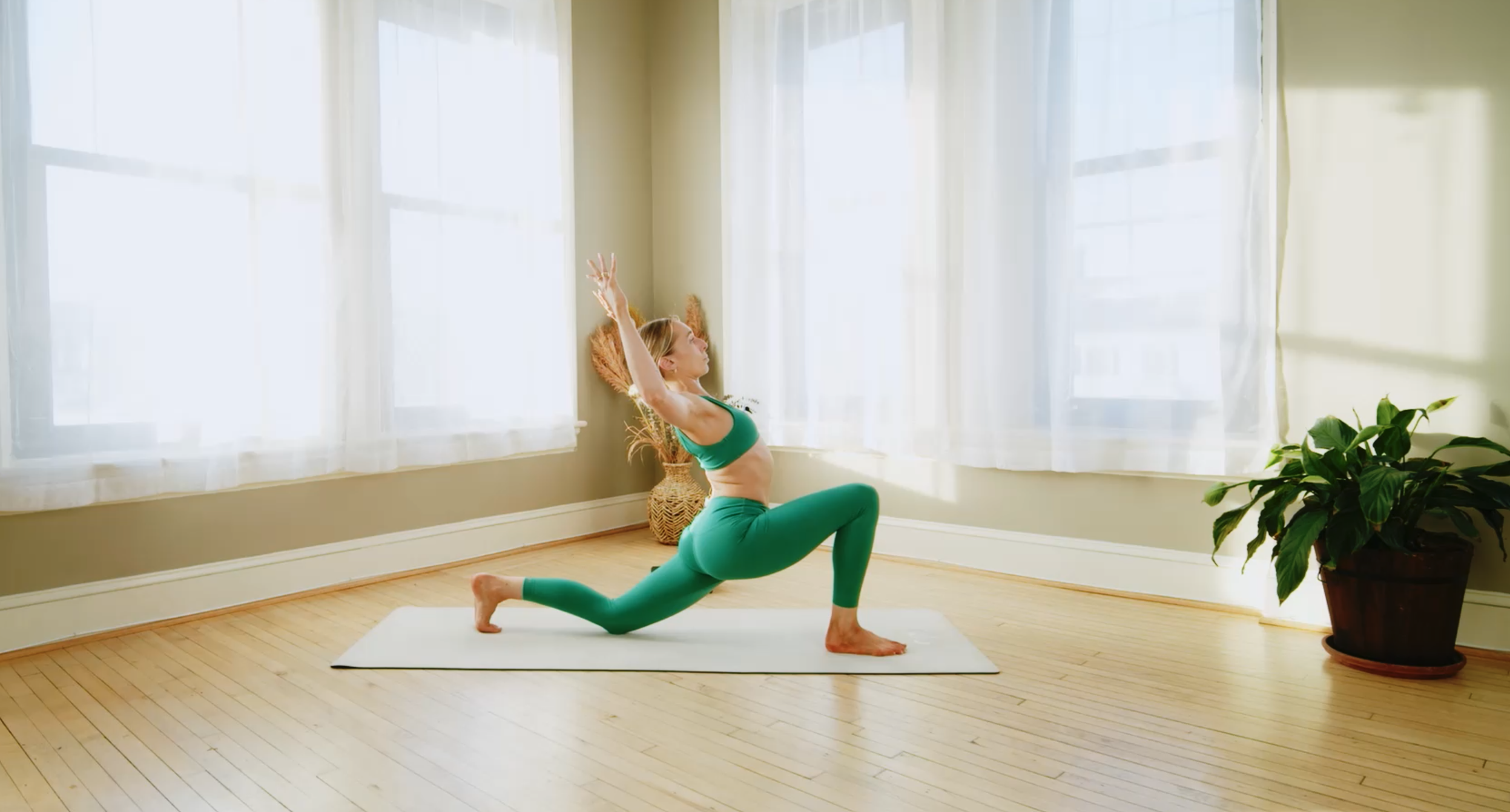 Chill Vinyasa: Glow Flow with Kaylie Daniels