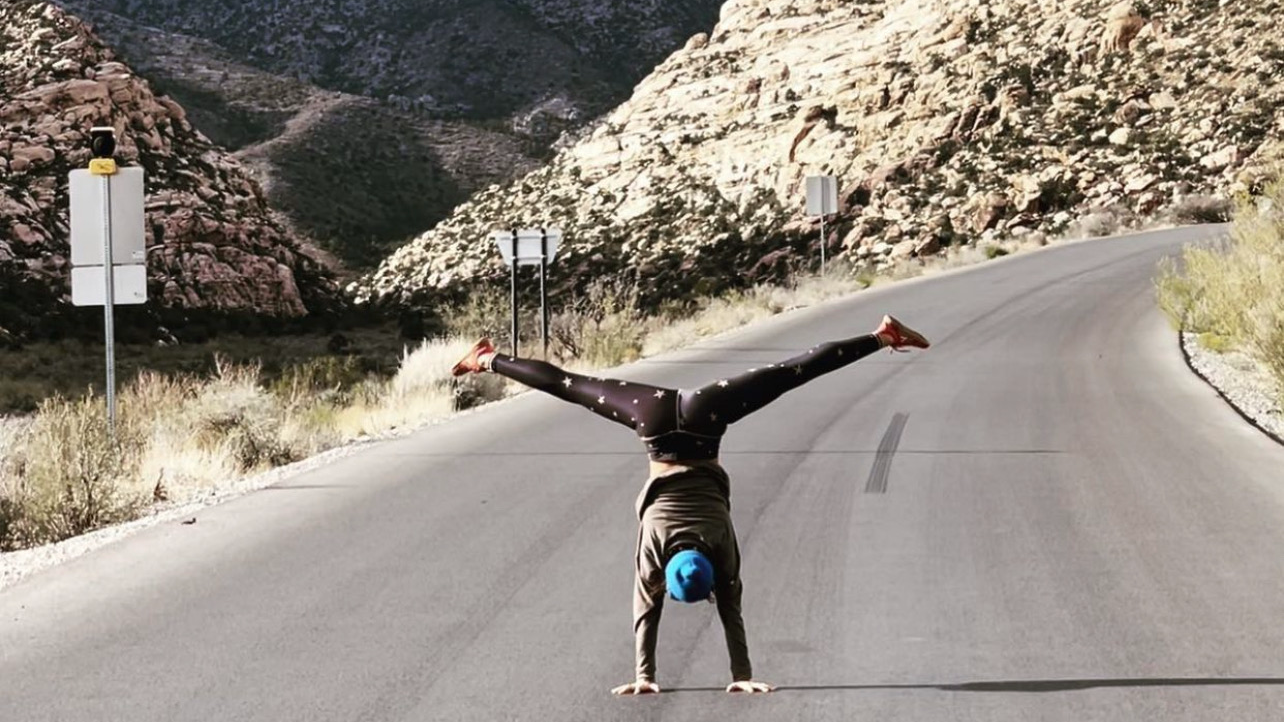 Wrist and Shoulder: Mobility Flow with Kim Koa (LIVE)