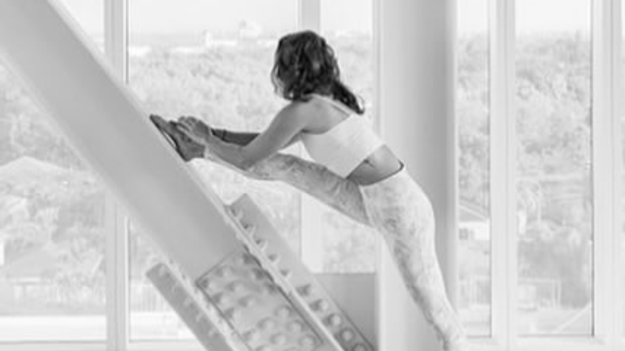 Quick Hips and Hamstrings: Mobility Flow with Kim Koa (LIVE)