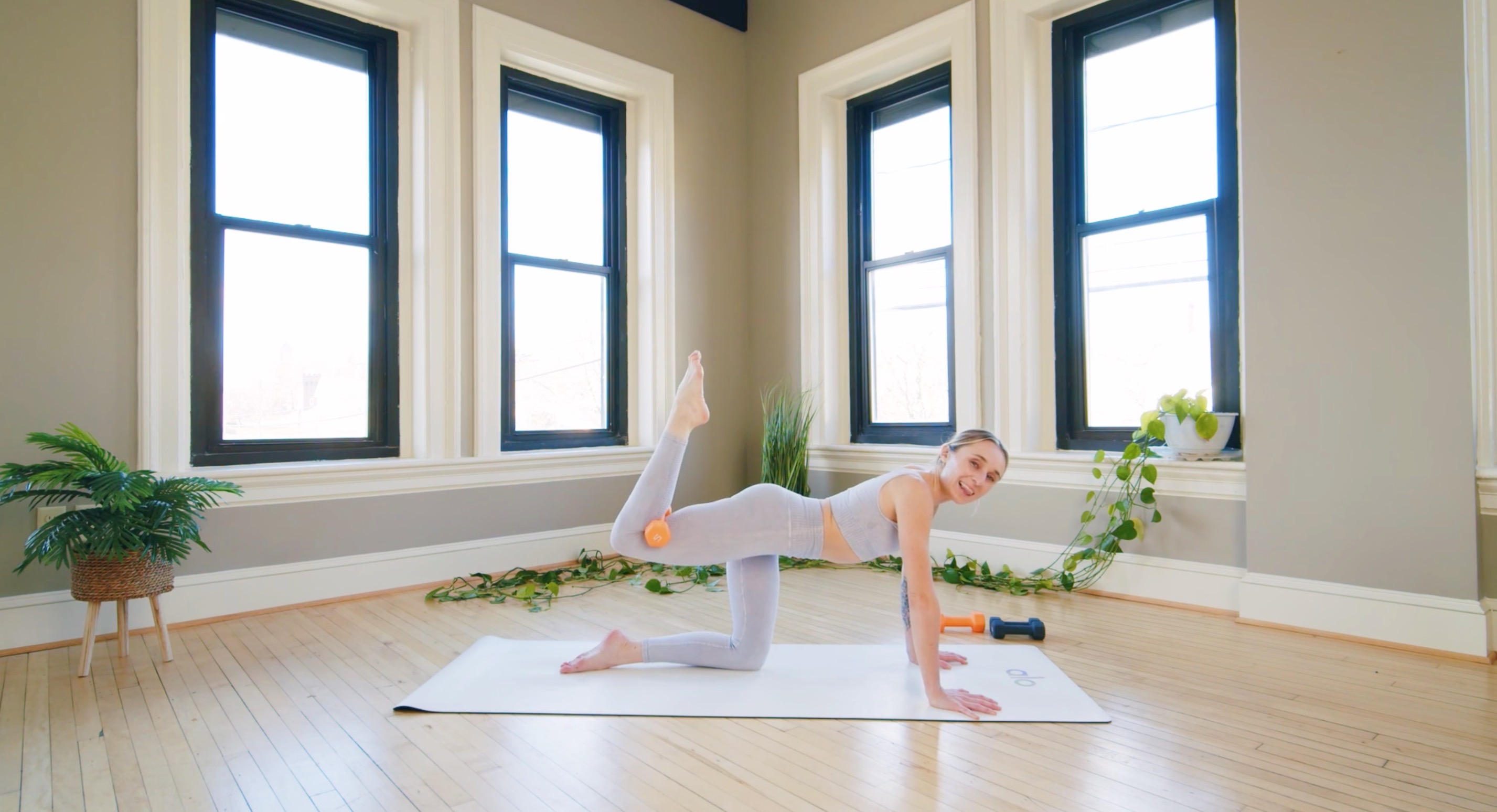 Booty Blast: Glow Sculpt with Kaylie Daniels