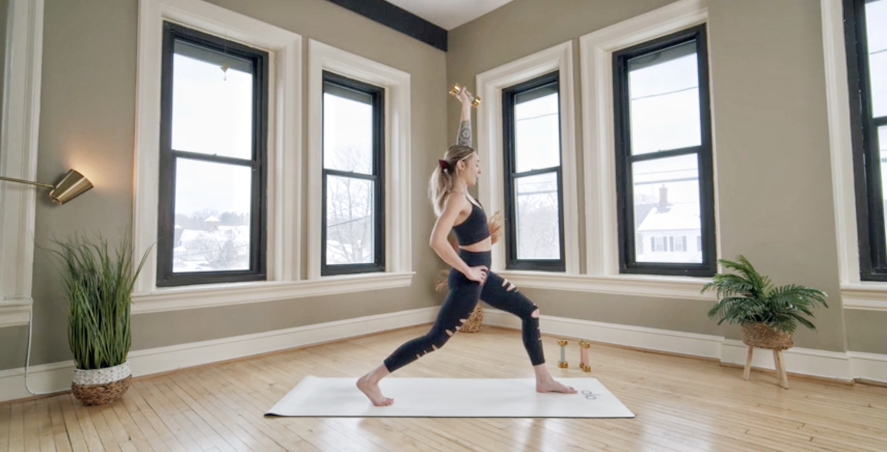 Quick Cardio: Glow Sculpt with Kaylie Daniels