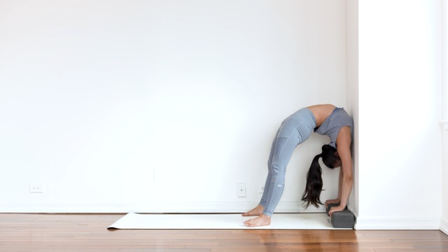 Wheel Pose: Posture Breakdown with Melini Jesudason