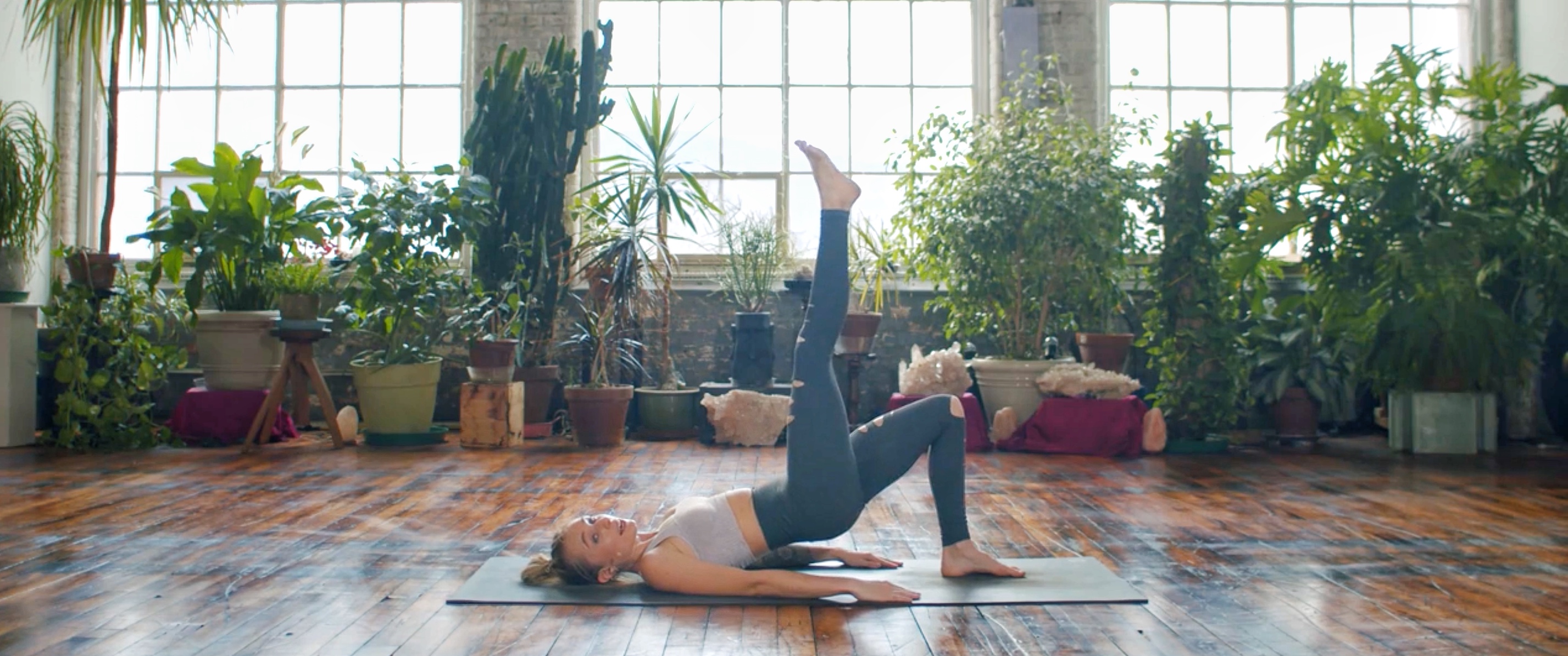 Core & Booty Burn: Glow Sculpt with Kaylie Daniels