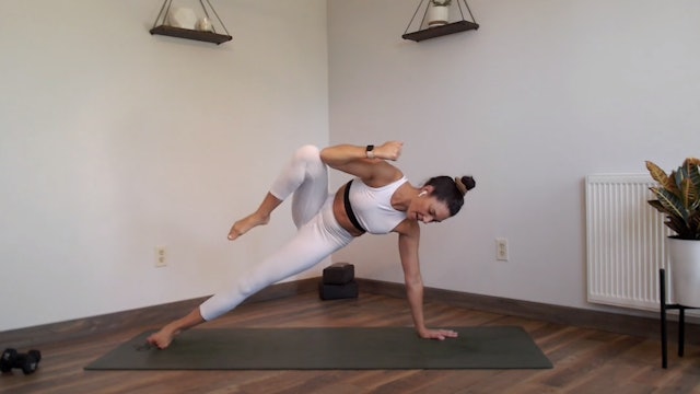 Strong Core: YogaSculpt with Missy Fresques (LIVE)