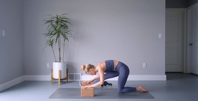 How to Use Props: 14 Days of Yoga for Beginners with Mary Ochsner