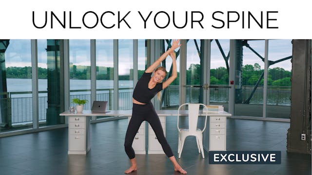 Desk Workout: Unlock Your Spine