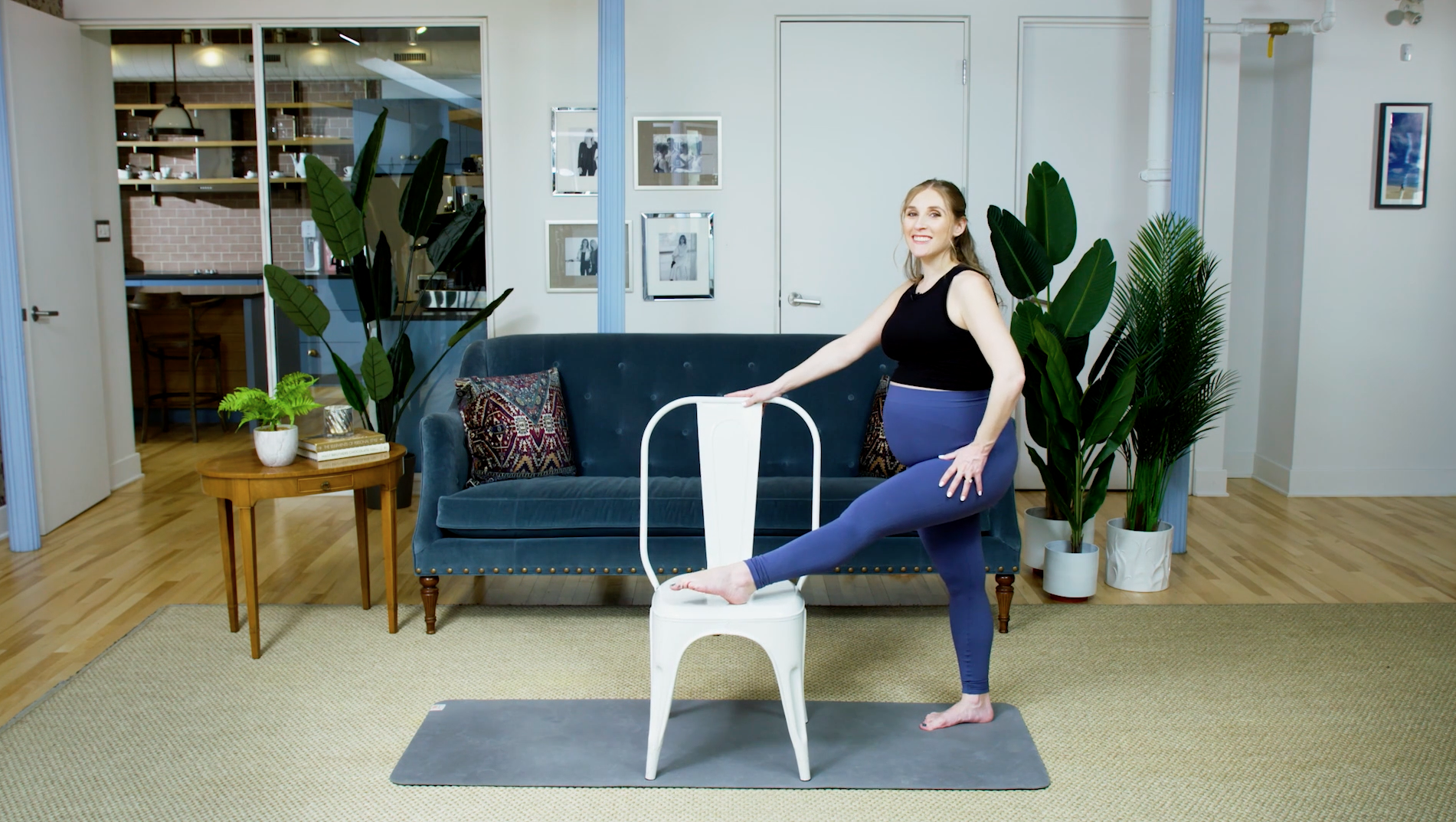 Prenatal | Mini Stretch & Mobility Session at the Barre