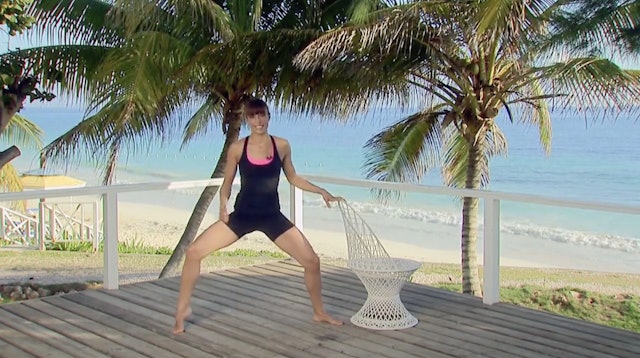 Conditioning for Runners: Pre-Run Stretch with Danielle de Wildt