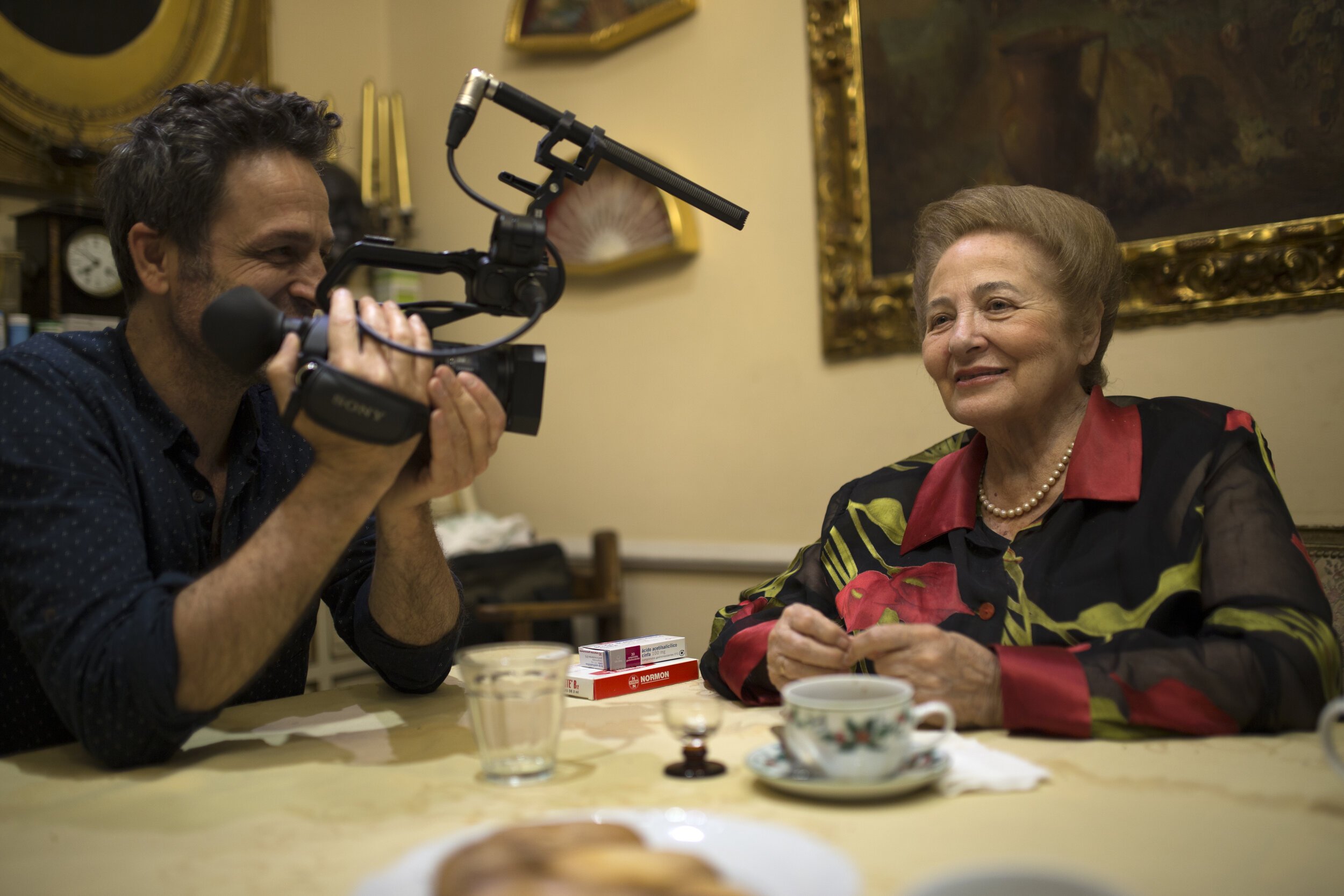 LOTS OF KIDS, A MONKEY AND A CASTLE