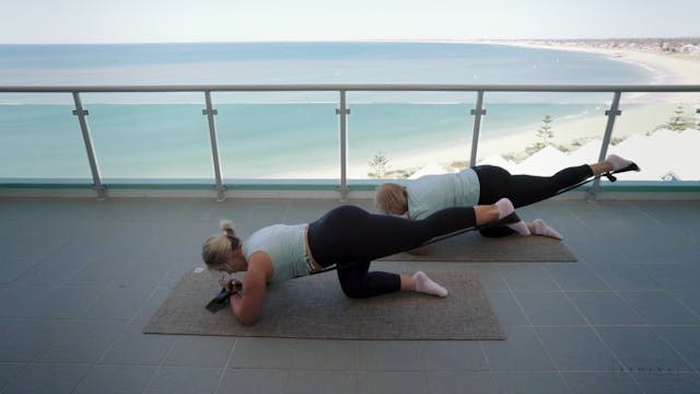 Pilates Quickie - Glute Series with the flexband