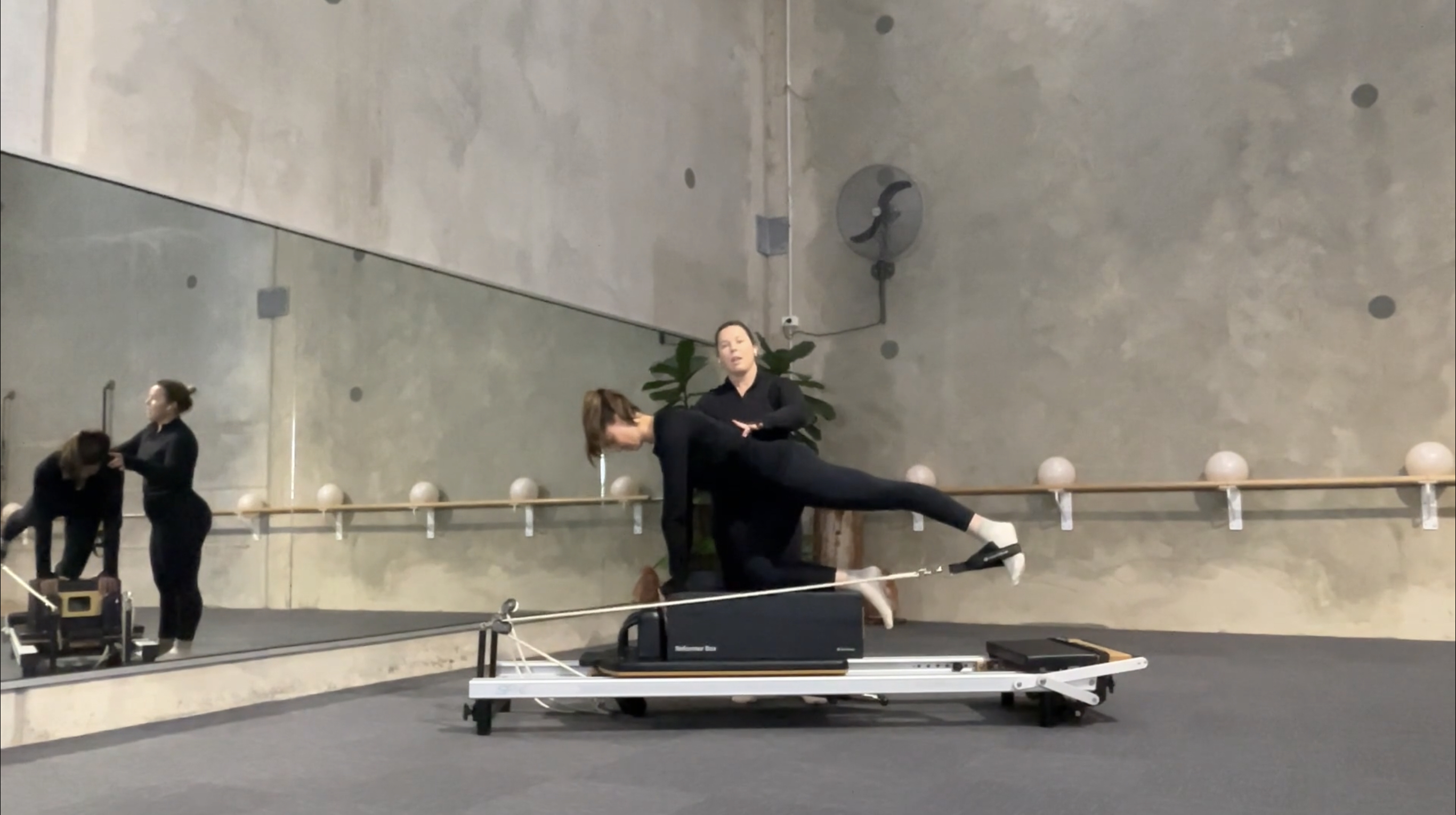 Pilates Reformer Legs ft Box