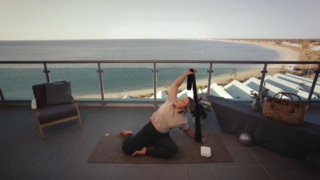 Pilates Evening Flow - Ft flexband