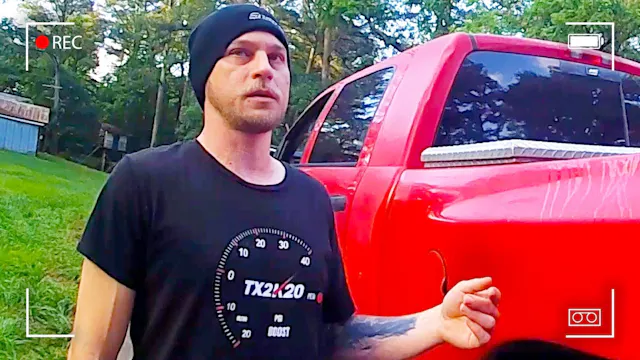 Kidnapper Realizes Cops Found His Vic...