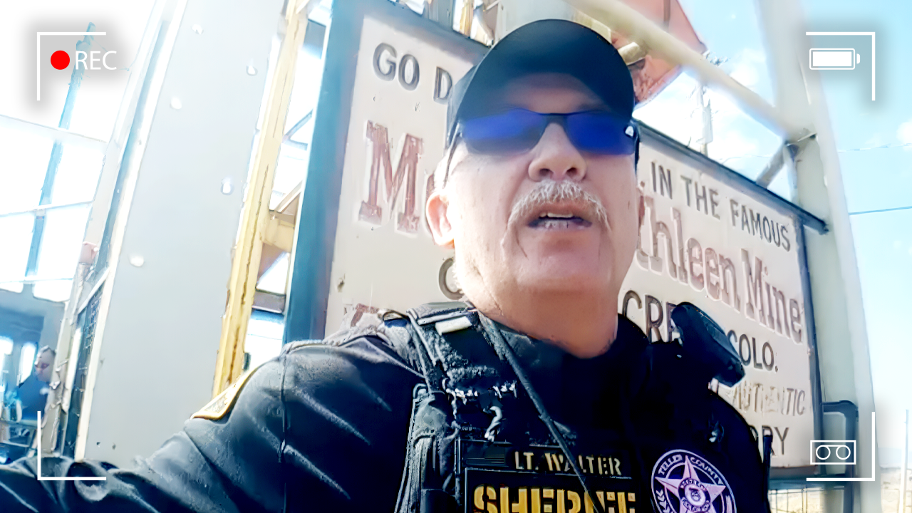Elevator Crushes Tour Guide to Death in Front of Tourists