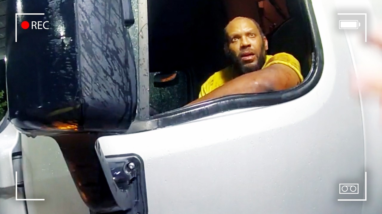 Cops Don't Realize Trucker is Sitting Next to Dead Body