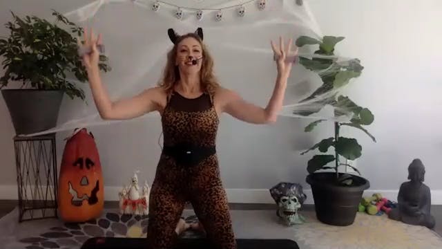 Halloween Barre with Renay