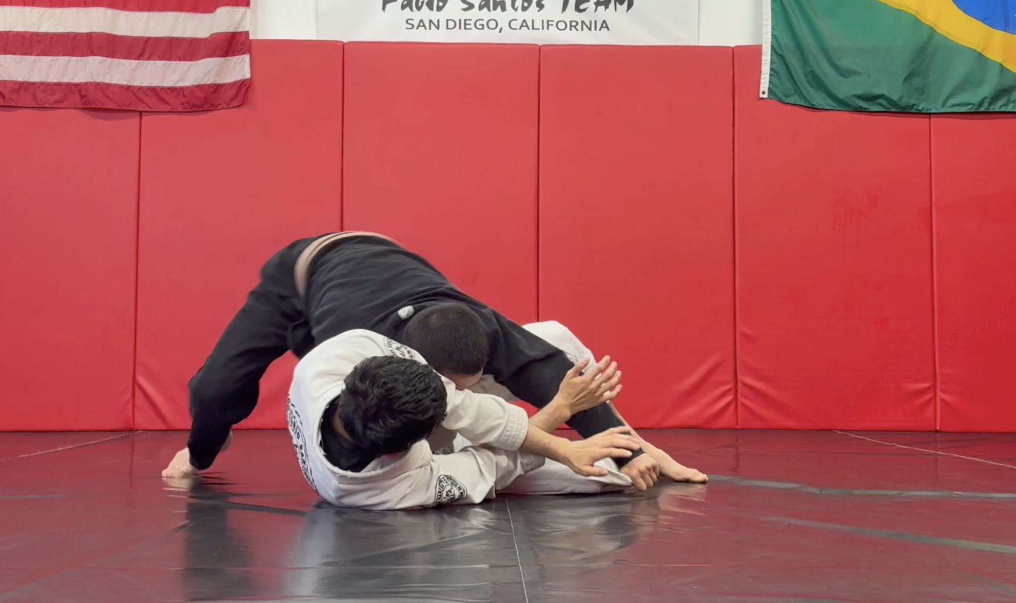 Fundamentals: Guard pass - strong frames