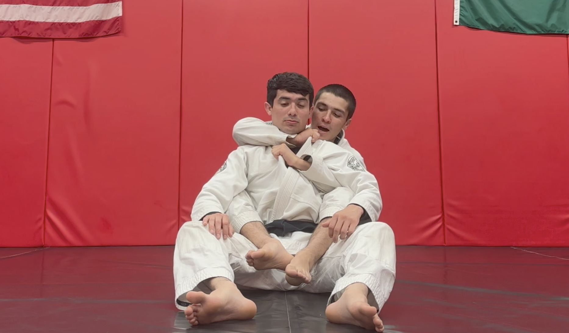 Fundamentals: Collar choke from back
