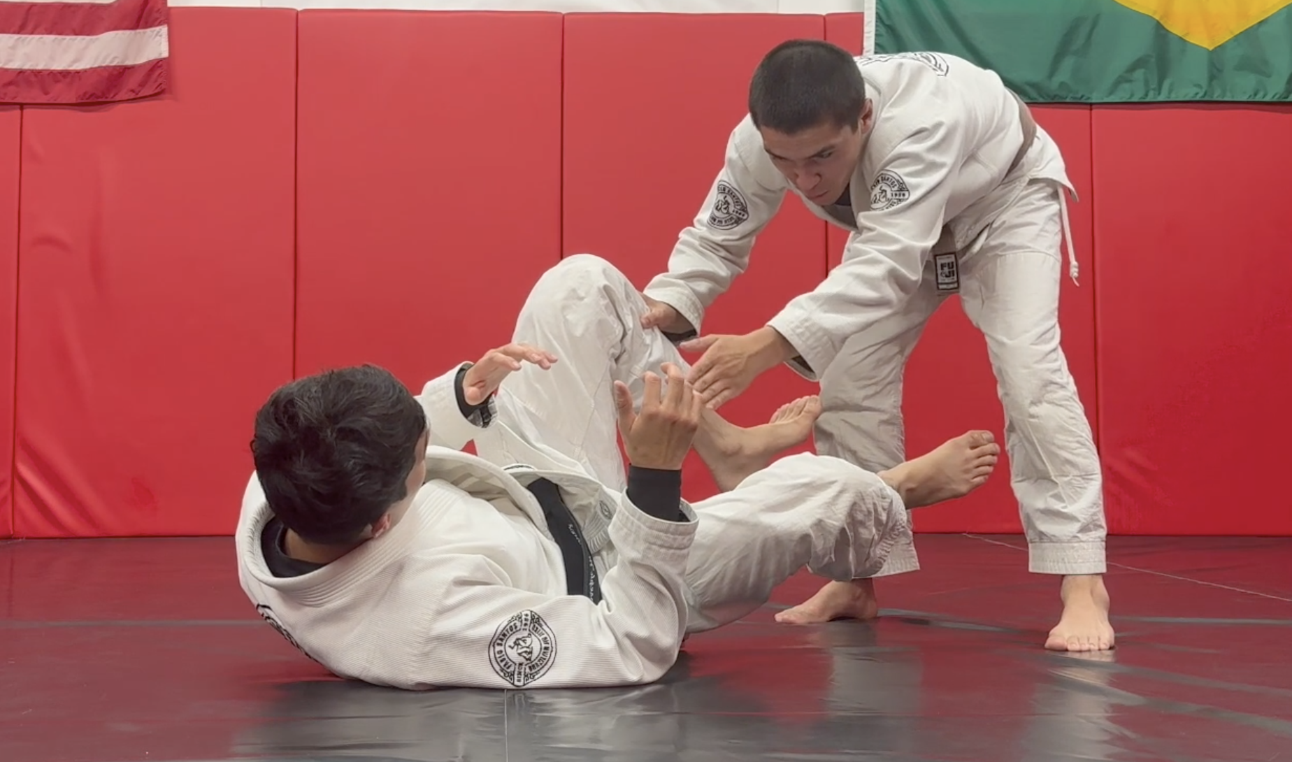 Fundamentals: Knee cut